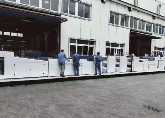 中国 浮彫りになる単位が付いている最も大きいサイズ1450mmの長さの熱フィルムの薄板になる機械 サプライヤー
